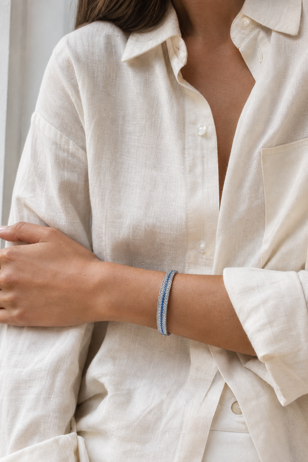 A second photographic styling view of Tidal Arc Pavé Bracelet